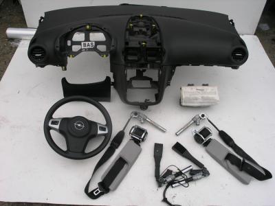 Opel Corsa D Armaturenbrett Lenkrad m Airbag Airbagsatz  